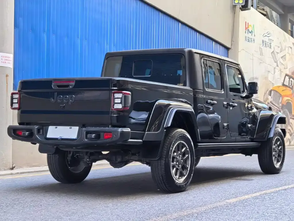 Jeep Gladiator — фото 10