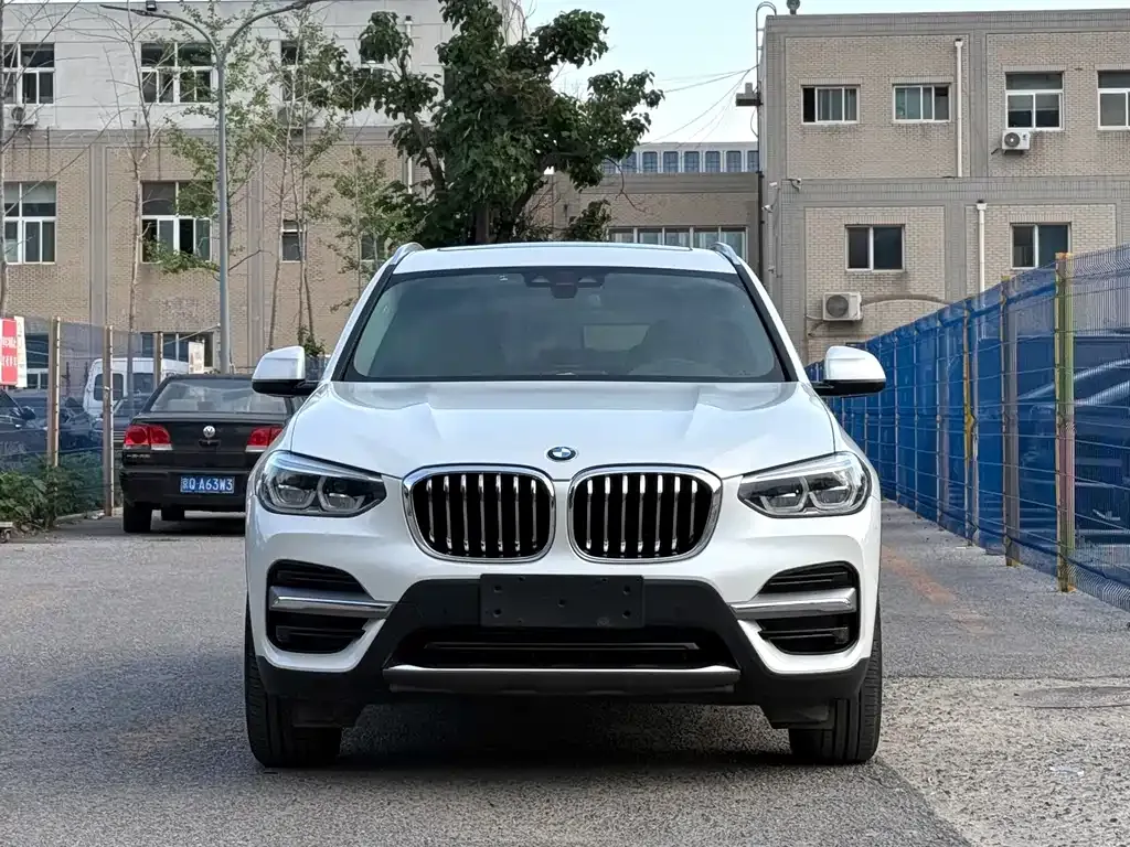 BMW X3 — фото 8