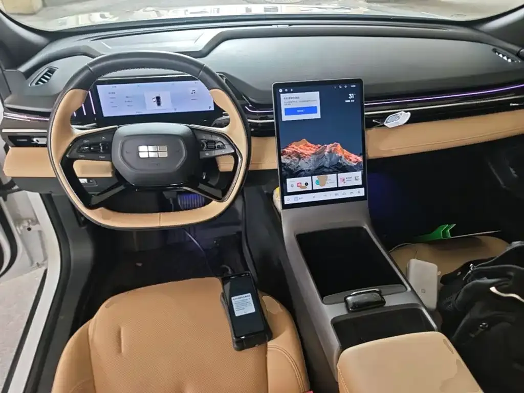 Geely Galaxy L6 — фото 10