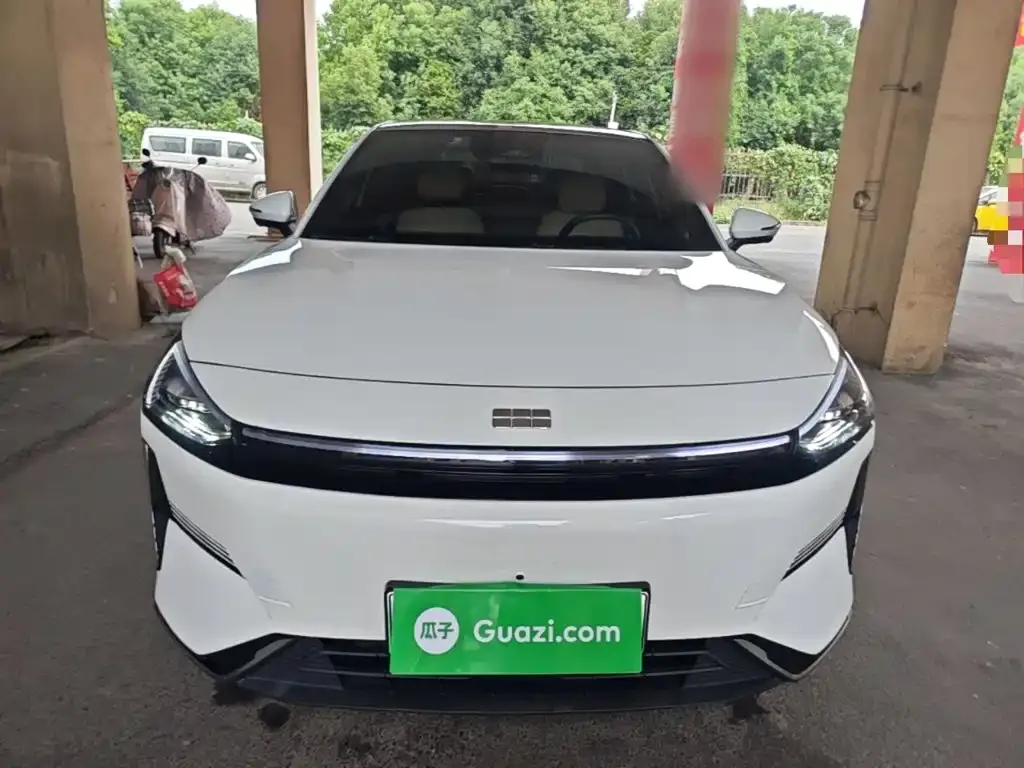Geely Galaxy L6 — фото 3