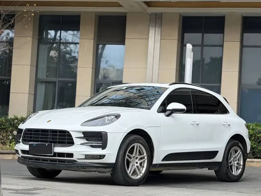 Porsche Macan — фото 1