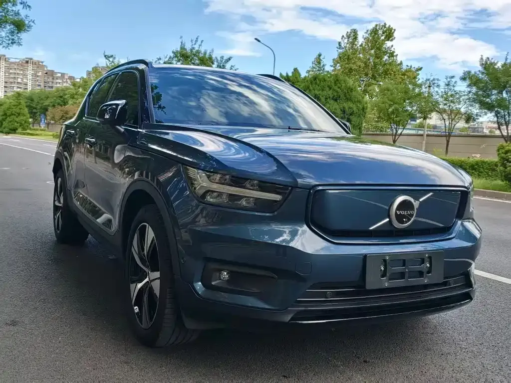 Volvo XC40 NEV — фото 7