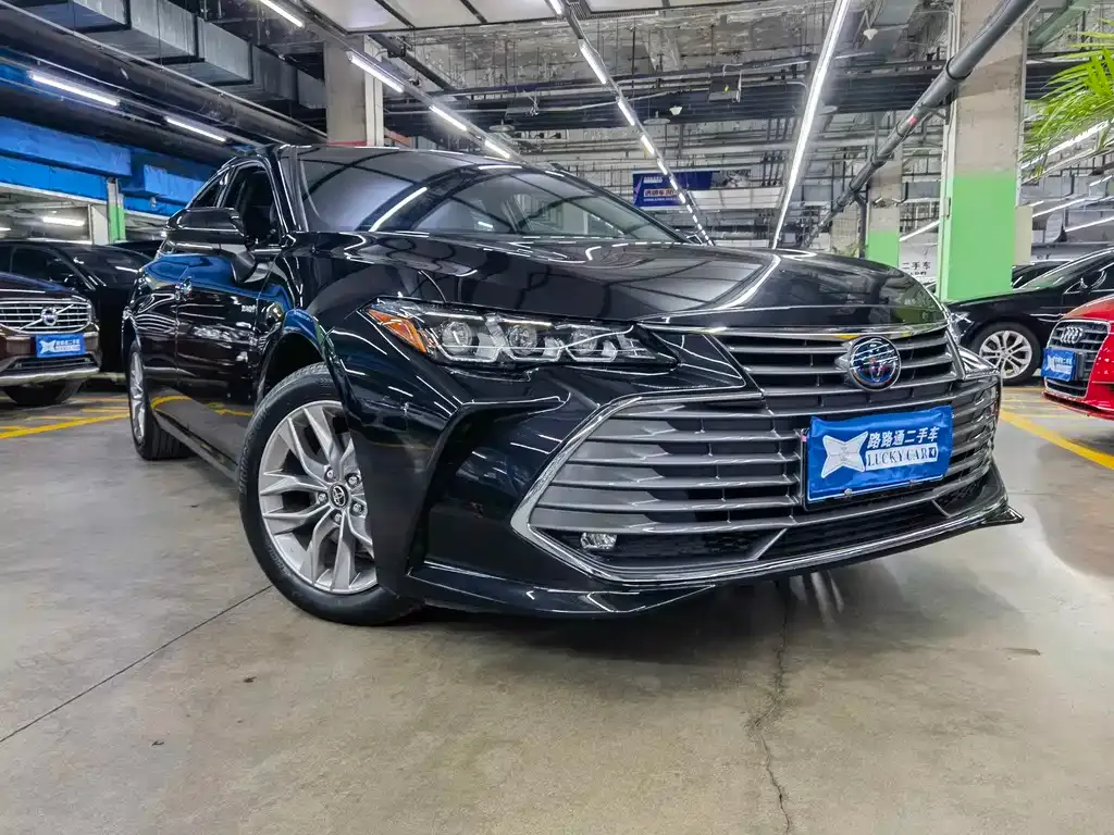 Toyota Avalon — фото 10