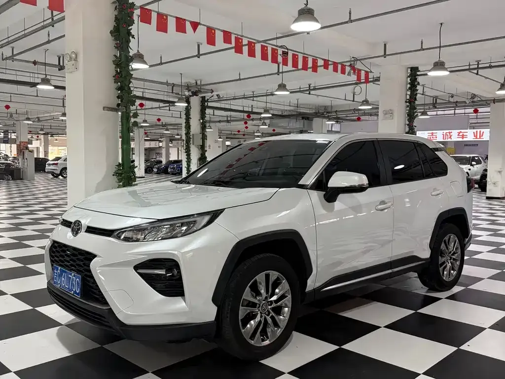 Toyota Wildlander — фото 1