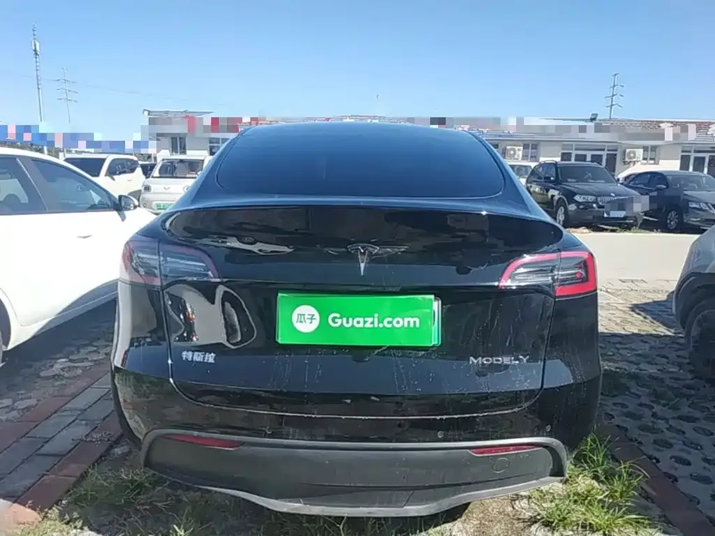 Tesla Model Y — фото 4