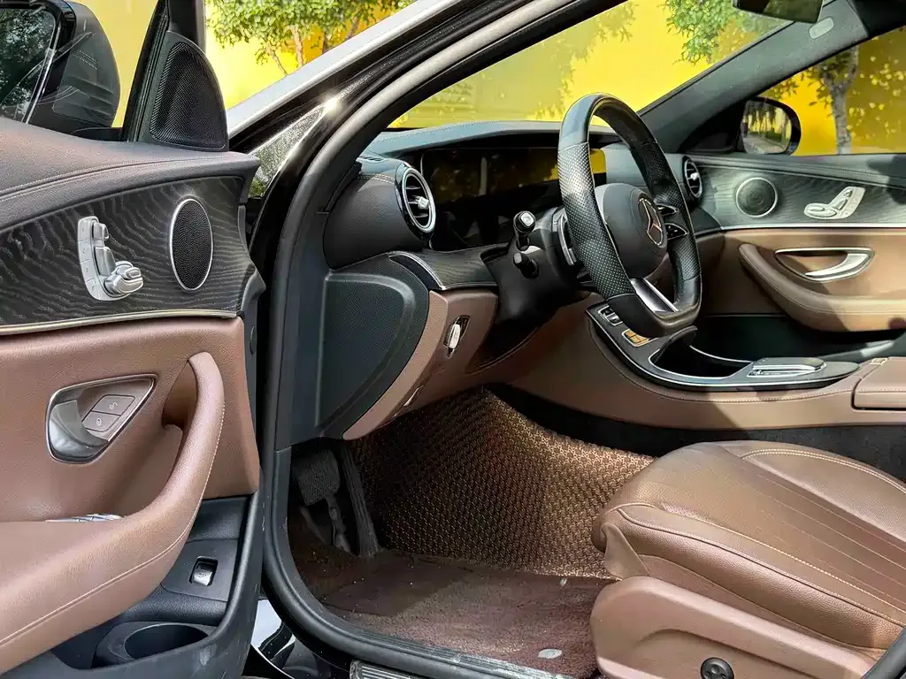 Mercedes-Benz E-Class (Import) — фото 3