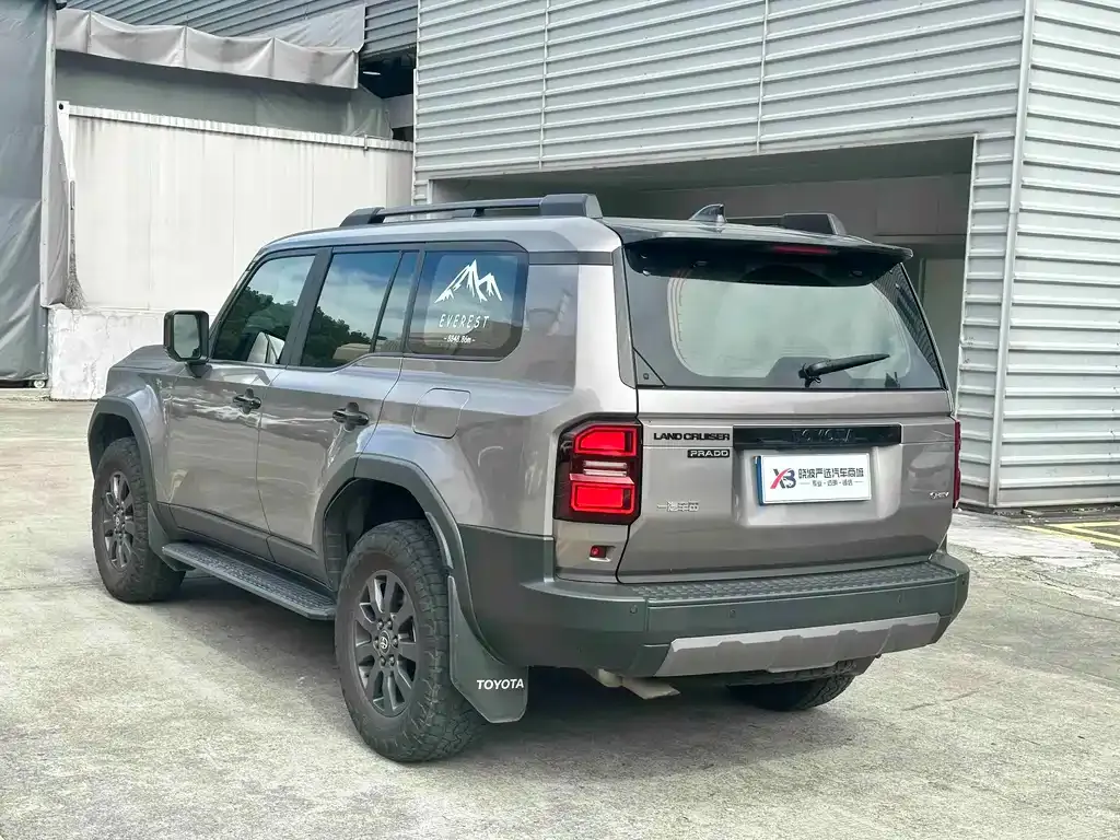 Toyota Prado — фото 2