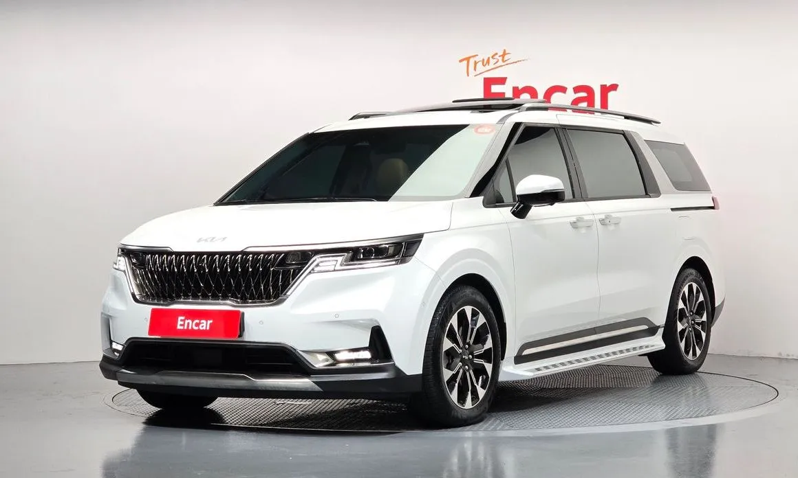 Kia Carnival — фото 1