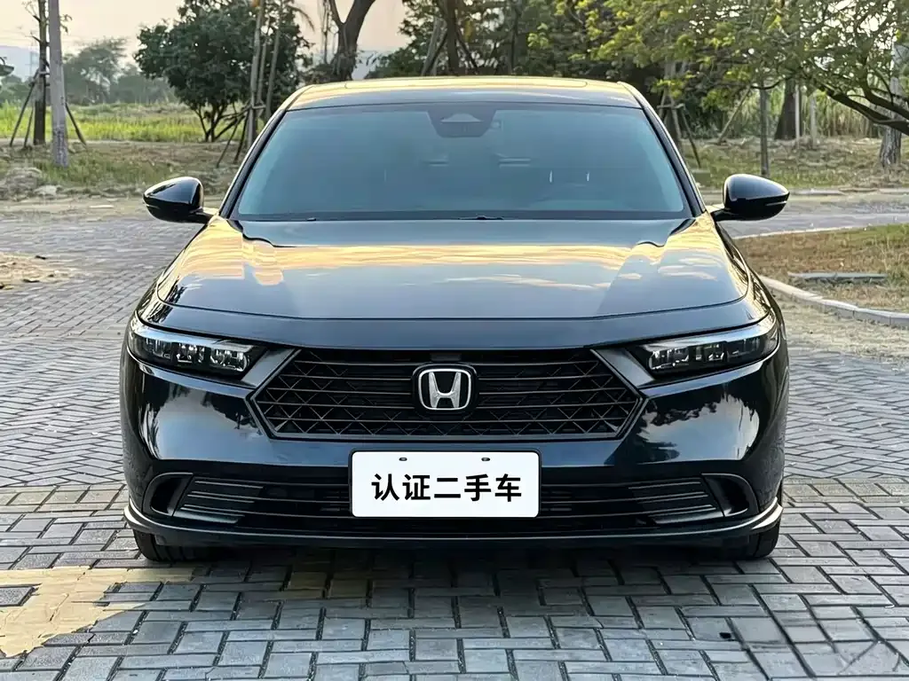 Honda Accord — фото 8