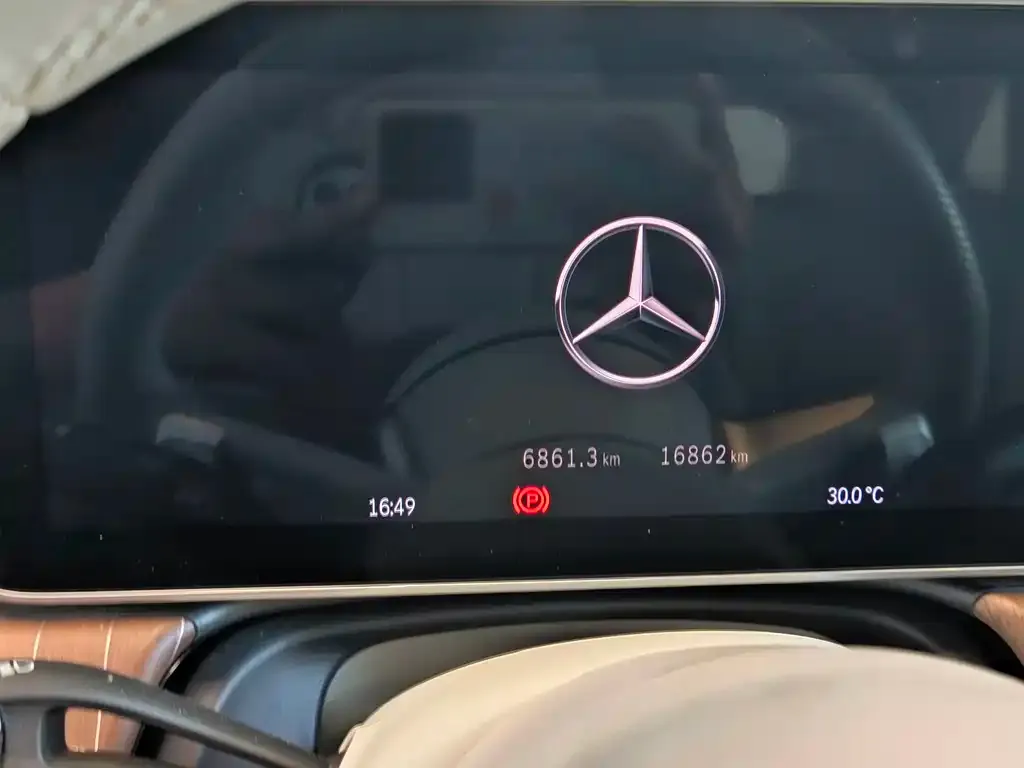 Mercedes-Benz EQE SUV — фото 3