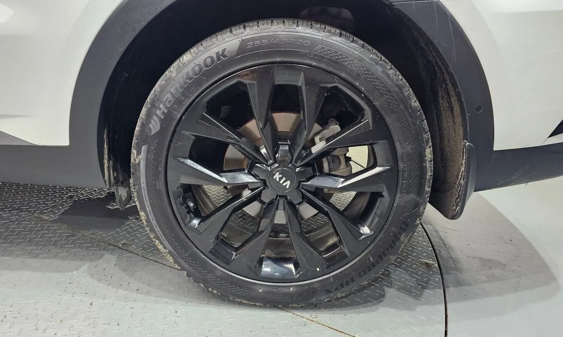 Kia Sorento — фото 6