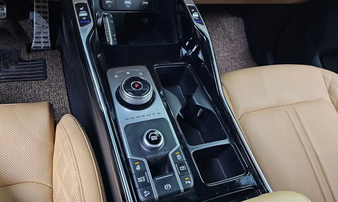 Kia Sorento — фото 10
