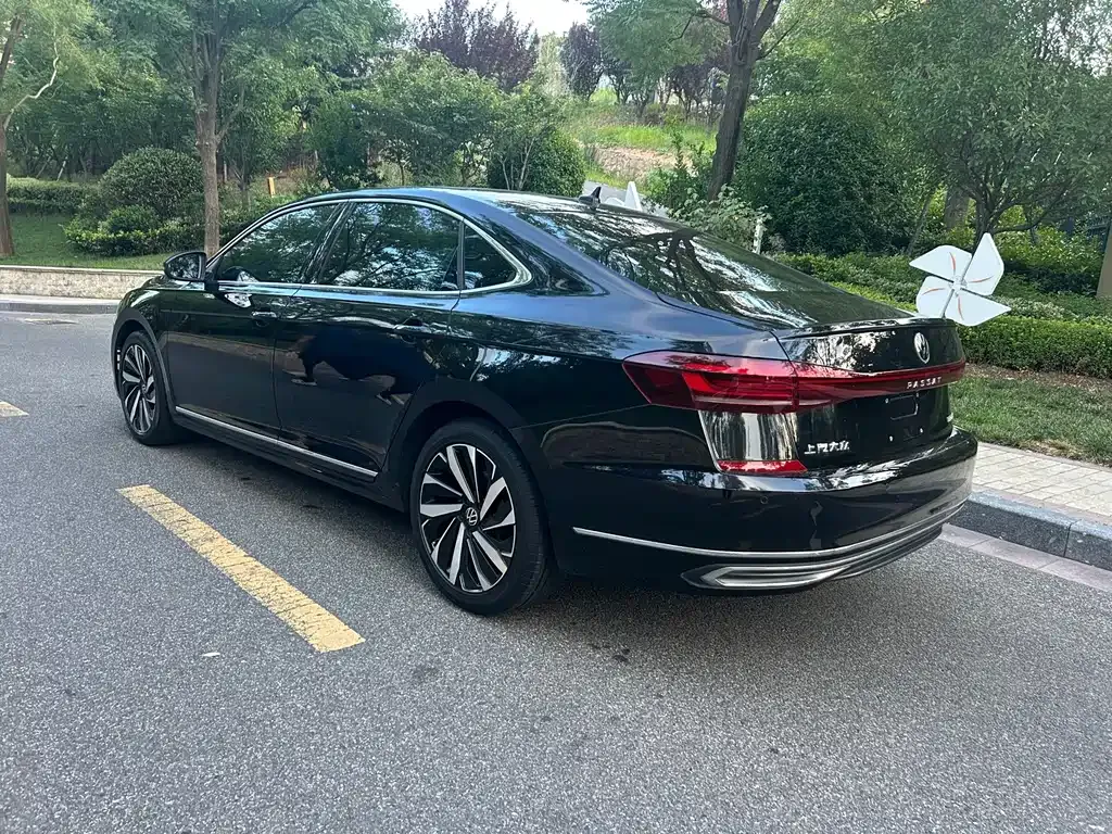 Volkswagen Passat — фото 7