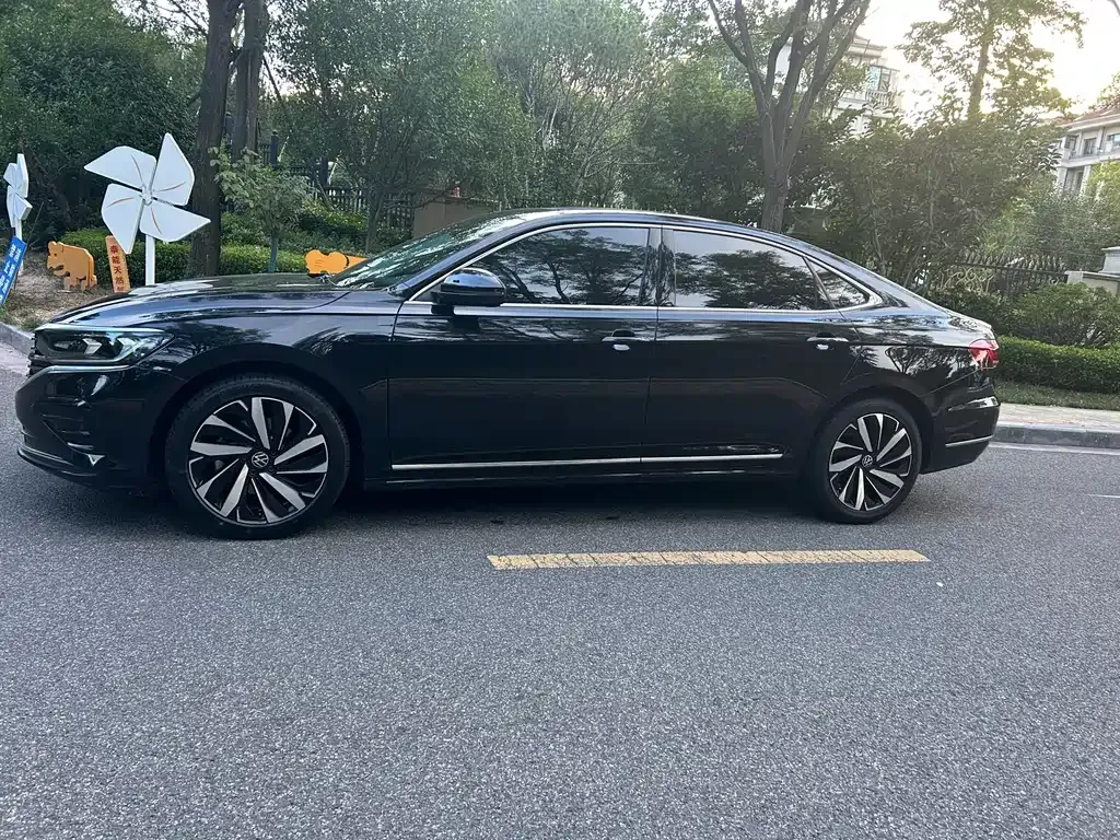 Volkswagen Passat — фото 9
