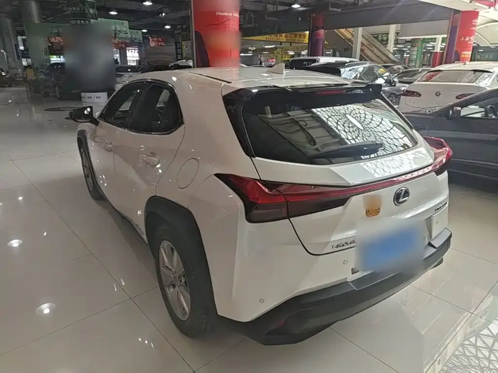 Lexus UX — фото 4