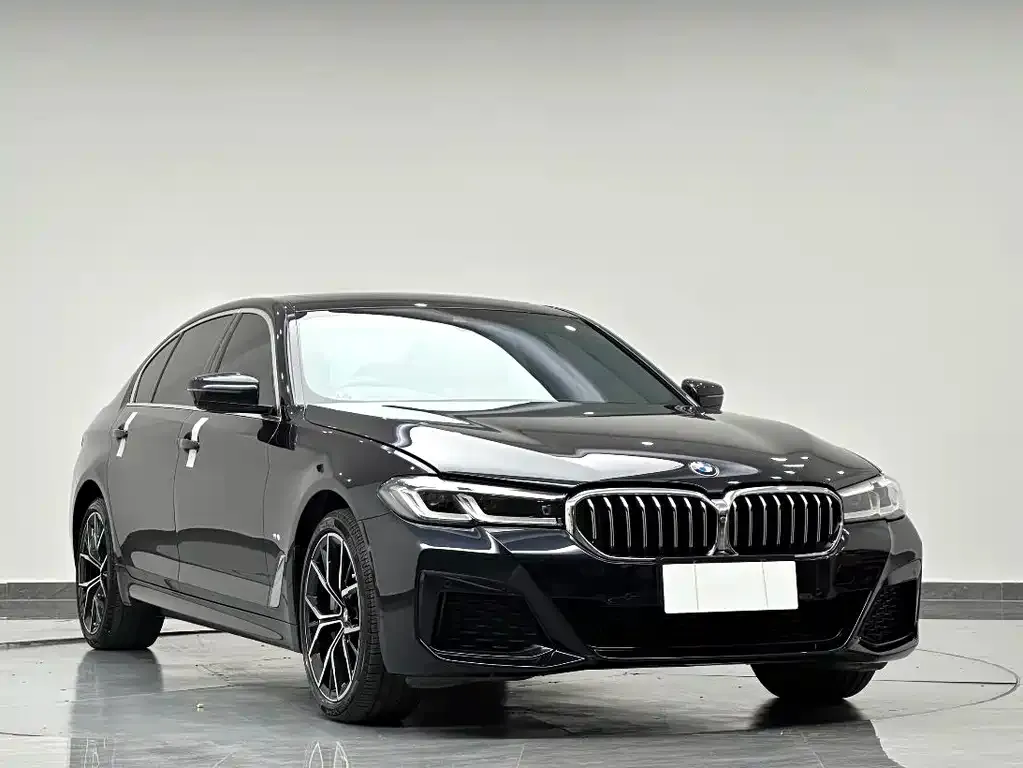 BMW 5 Series — фото 4