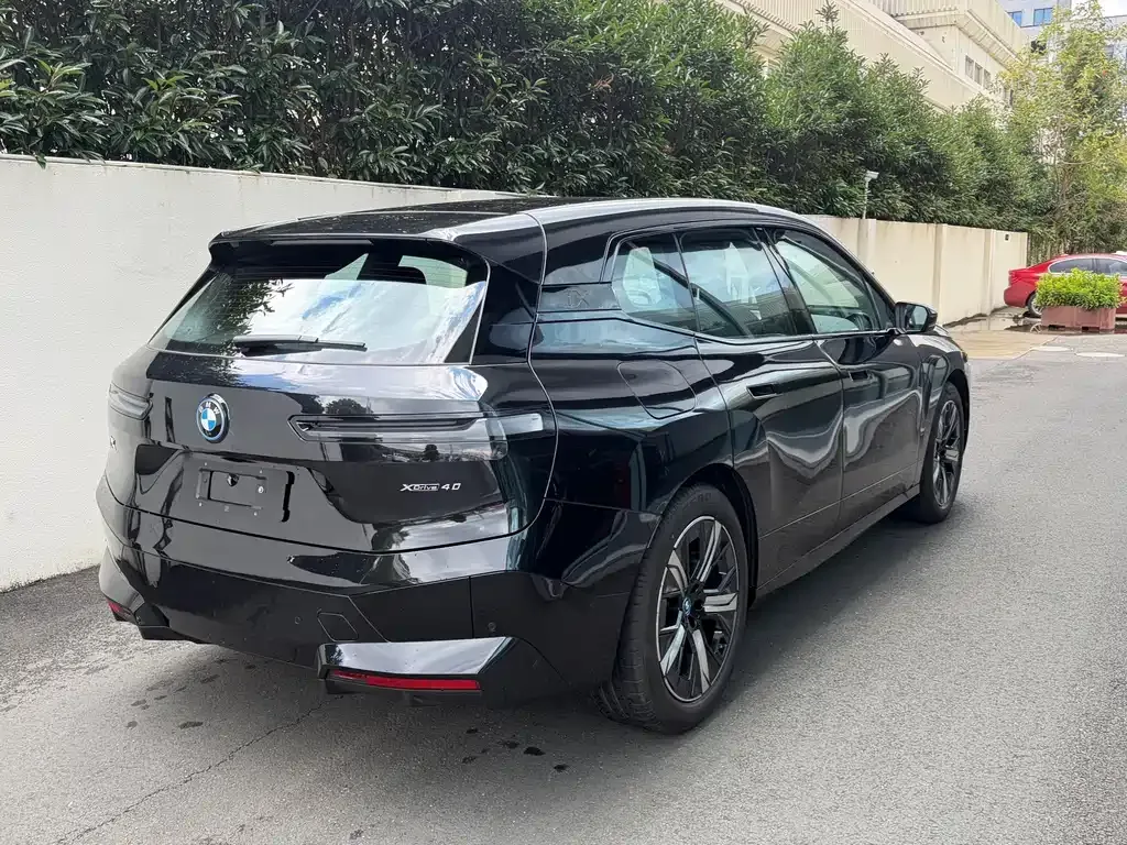BMW iX — фото 10