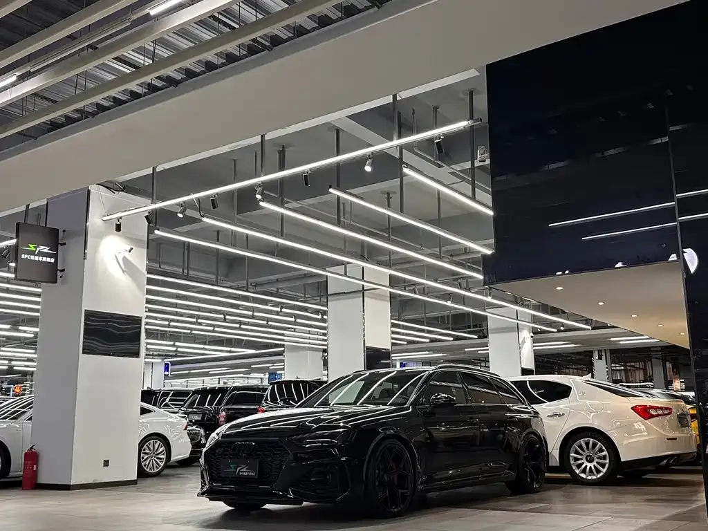 Audi RS 4 — фото 6