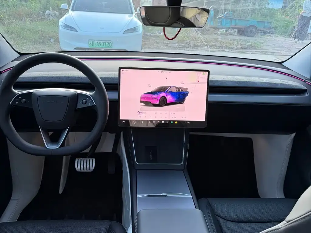 Tesla Model Y — фото 6