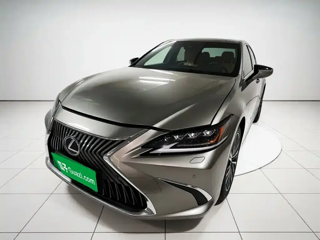 Lexus ES — фото 10
