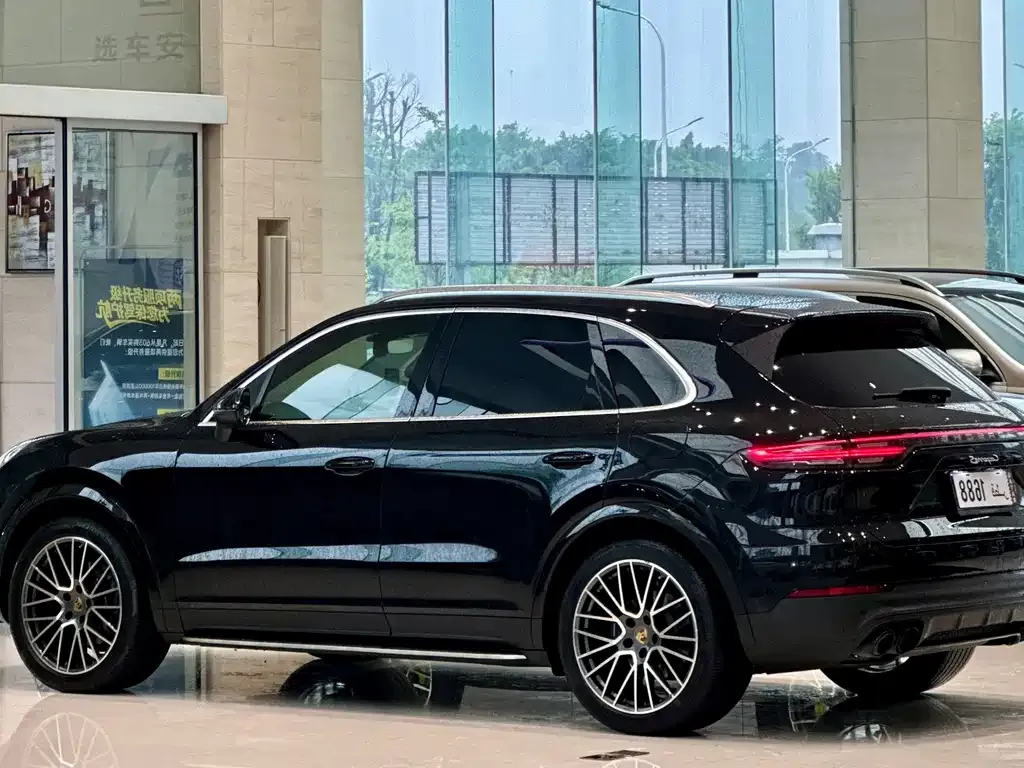 Porsche Cayenne — фото 10
