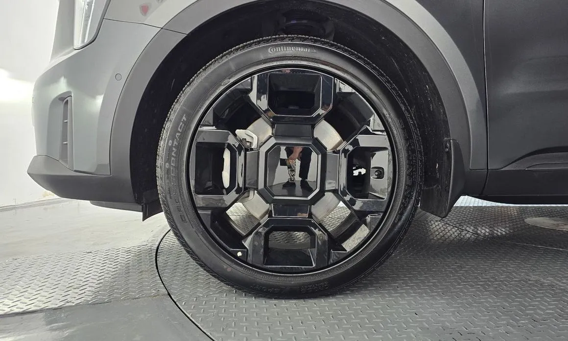 Kia Sorento — фото 7