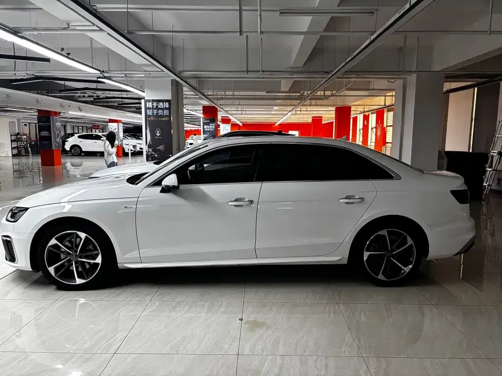 Audi A4L — фото 6
