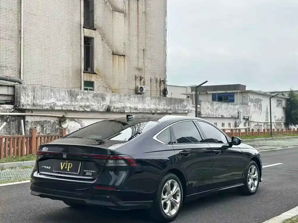 Honda Accord — фото 4