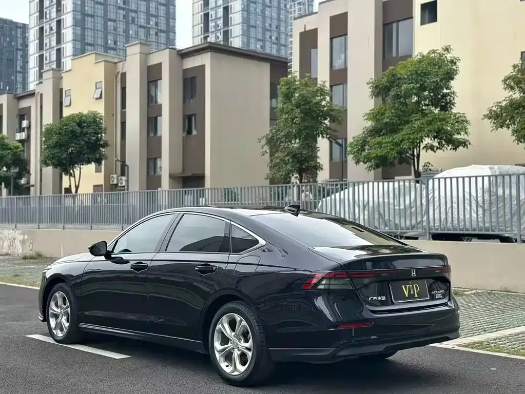 Honda Accord — фото 6