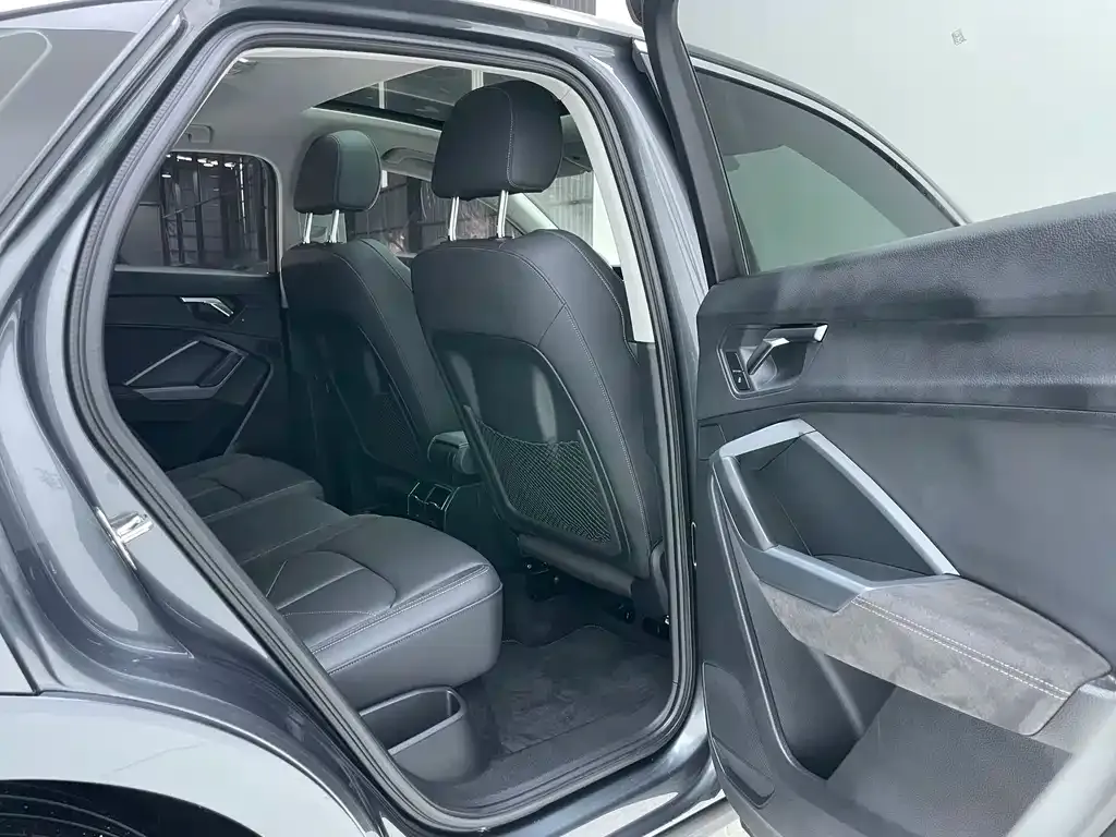 Audi Q3 Sportback — фото 8