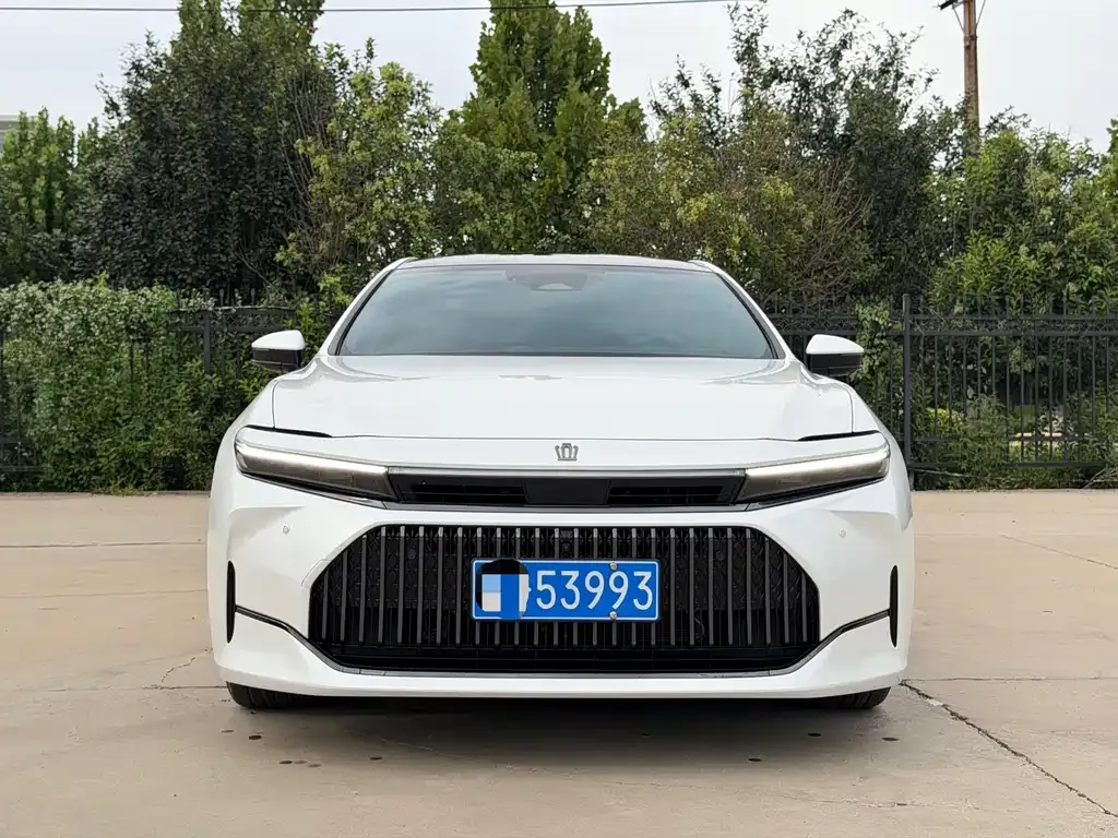Toyota Crown (Import) — фото 10