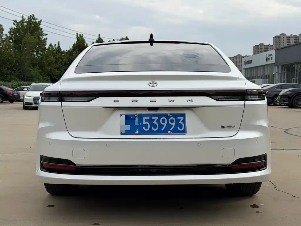 Toyota Crown (Import) — фото 4