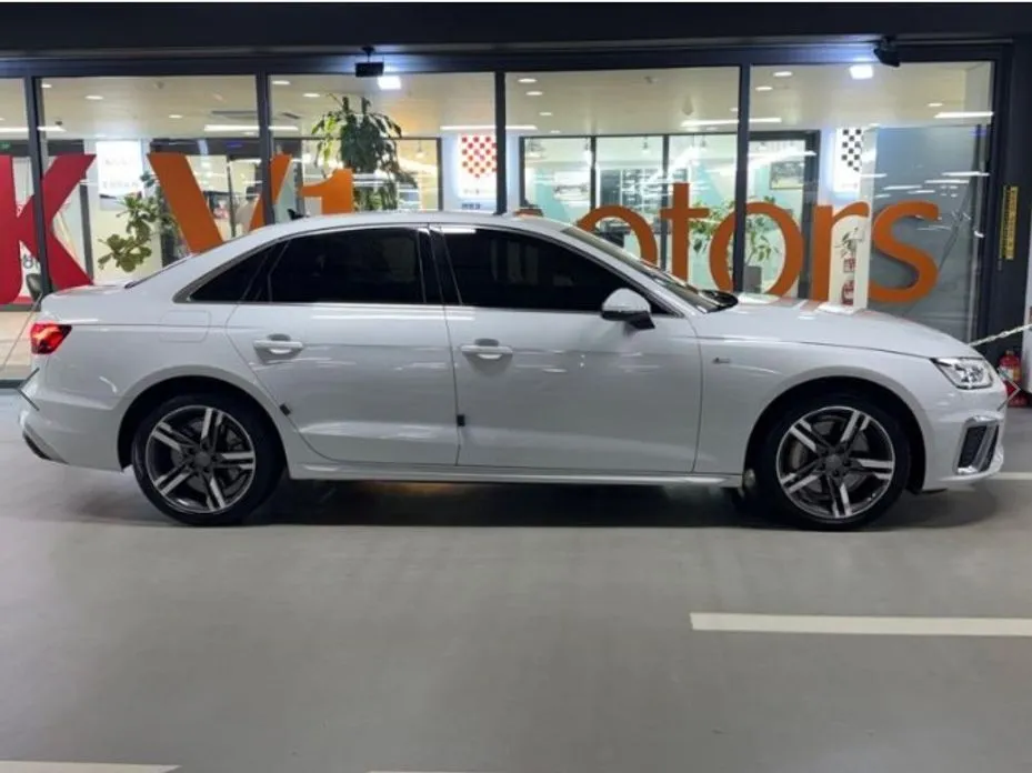 Audi A4 — фото 8