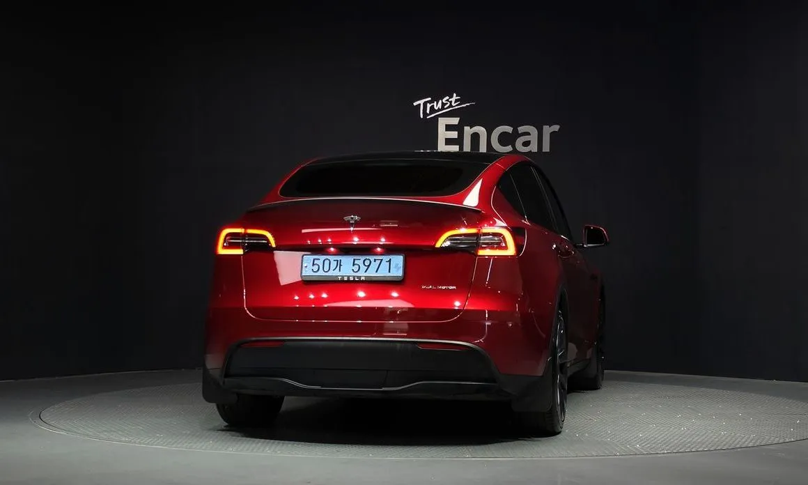 Tesla Model Y — фото 7