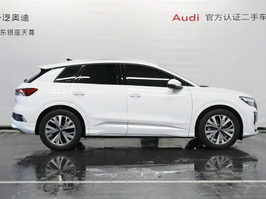 Audi Q4 e-tron — фото 3