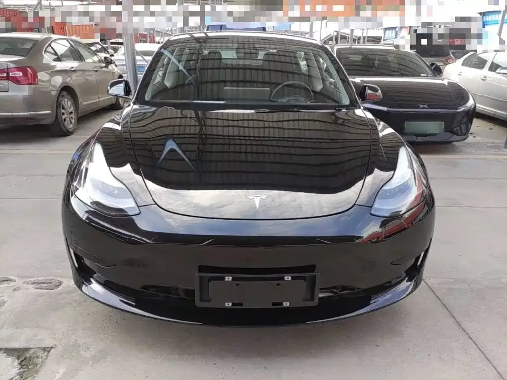 Tesla Model 3 — фото 9