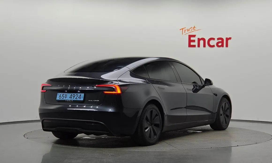 Tesla Model 3 — фото 4