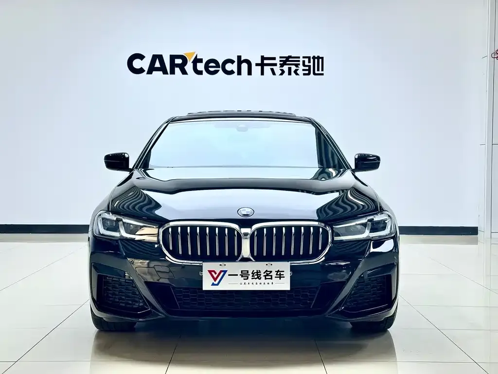 BMW 5 Series — фото 1