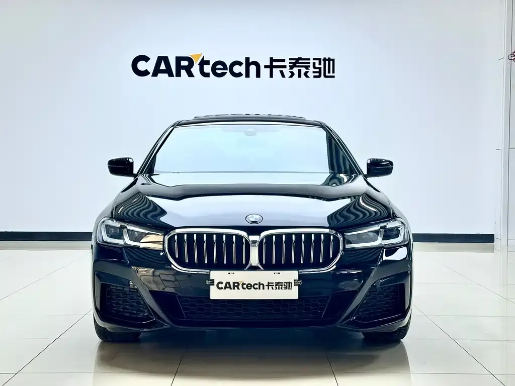 BMW 5 Series — фото 10
