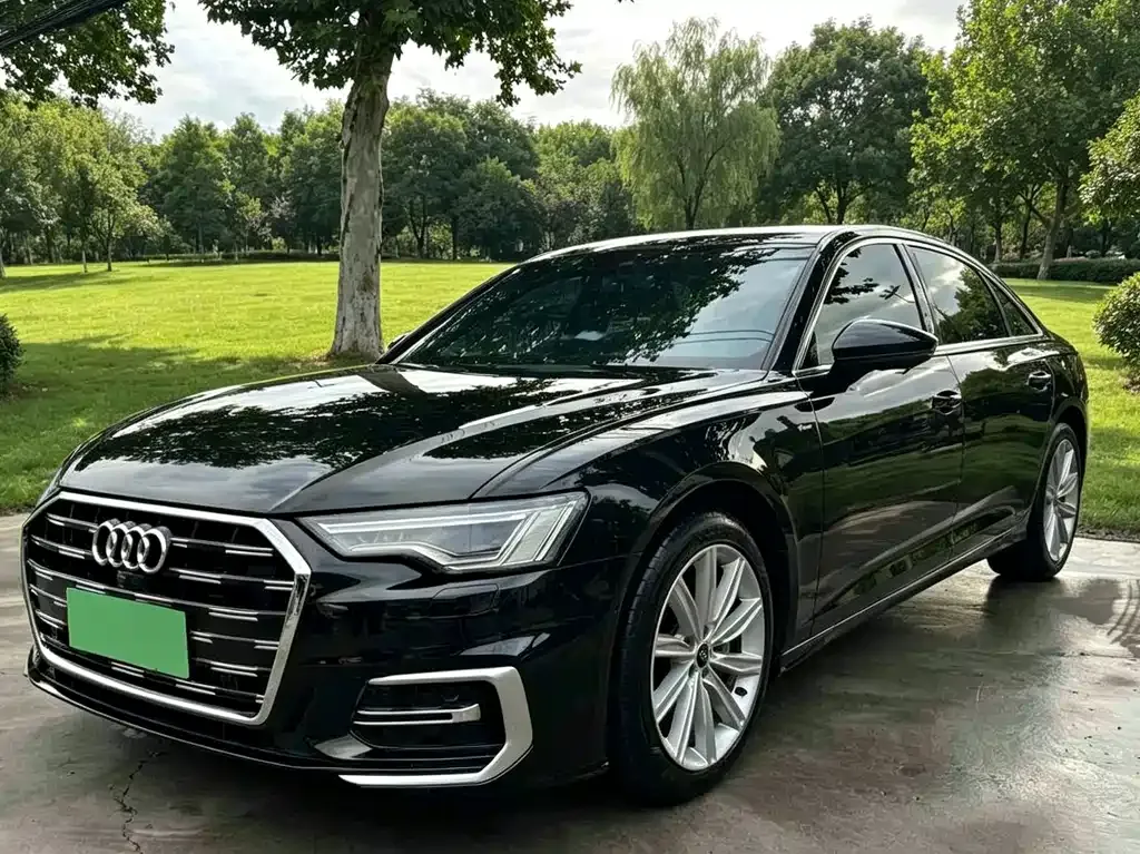 Audi A6L — фото 1