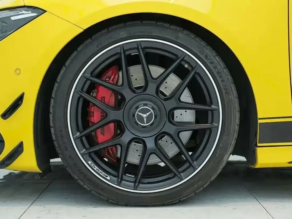 Mercedes-Benz CLA AMG — фото 8