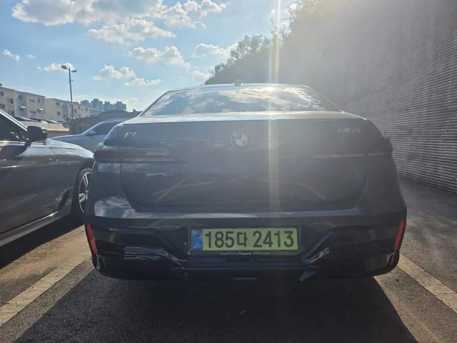 BMW i7 — фото 4