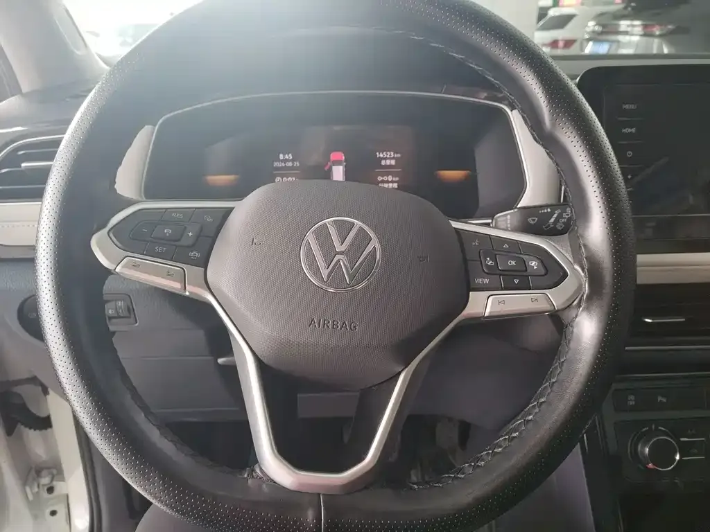 Volkswagen Tharu — фото 6