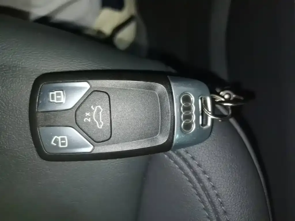 Audi A5 (Import) — фото 2