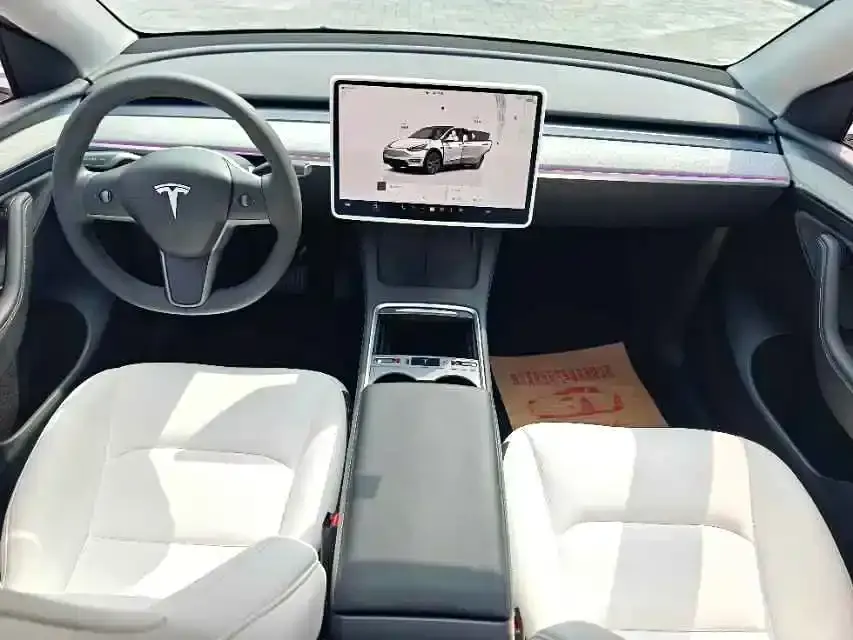 Tesla Model Y — фото 4