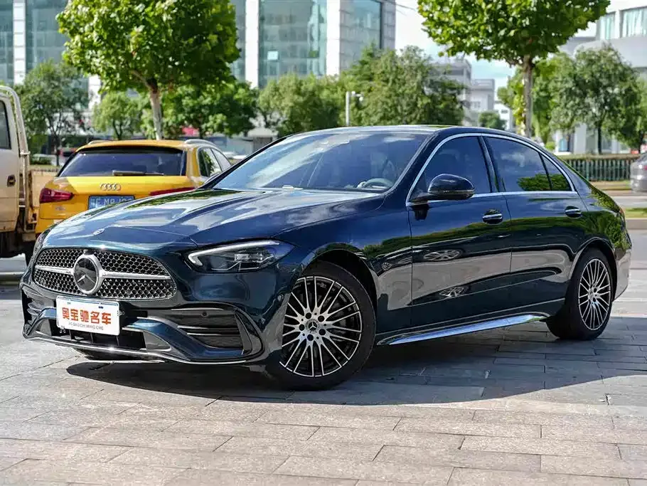 Mercedes-Benz C-Class — фото 1