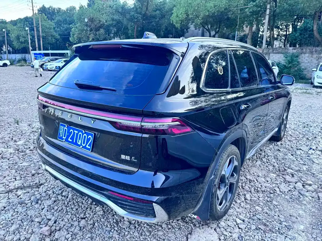 Geely Xingyue L — фото 10