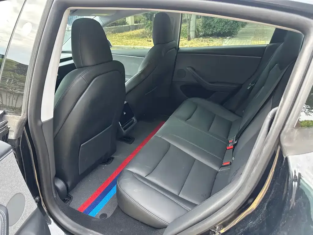 Tesla Model 3 — фото 2