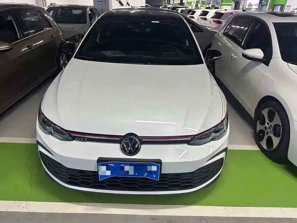 Volkswagen Golf GTI — фото 8