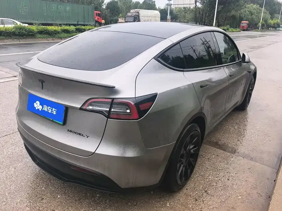 Tesla Model Y — фото 7